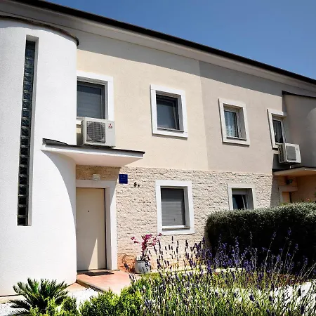 Casa Brina בית נופש