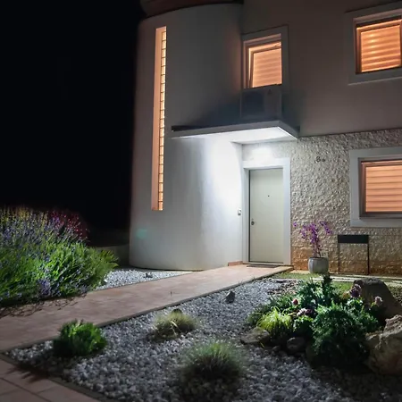 Casa Brina בית נופש *